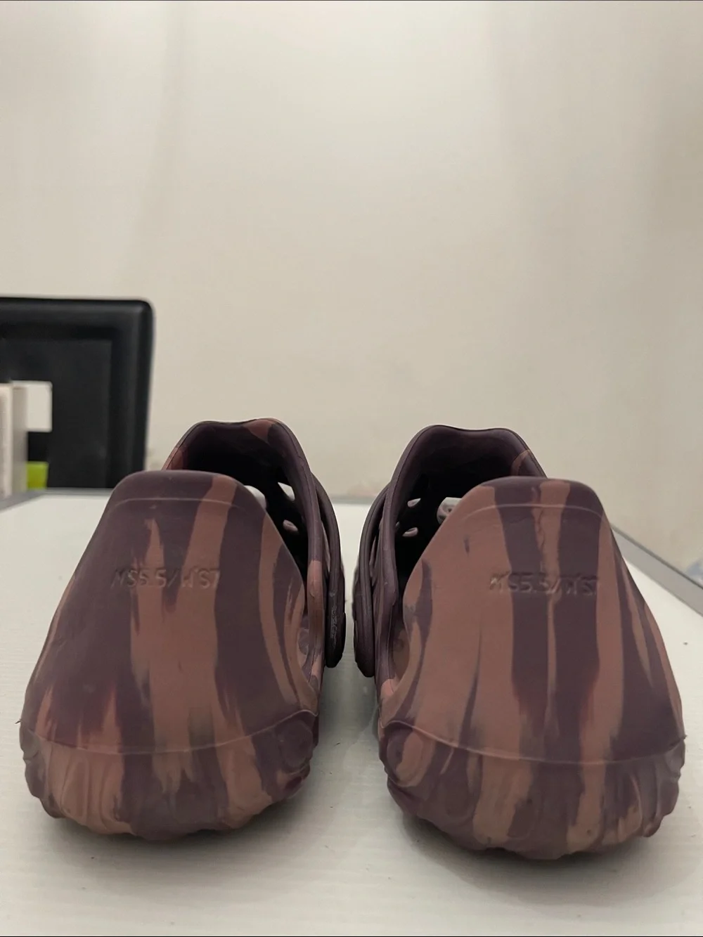 MERRELL HYDRO MOC BURGUNDY& PURPLE SANDALS WOMENS SIZE 7.5
